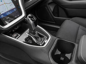 سوبارو ليجاسي الداخلية 