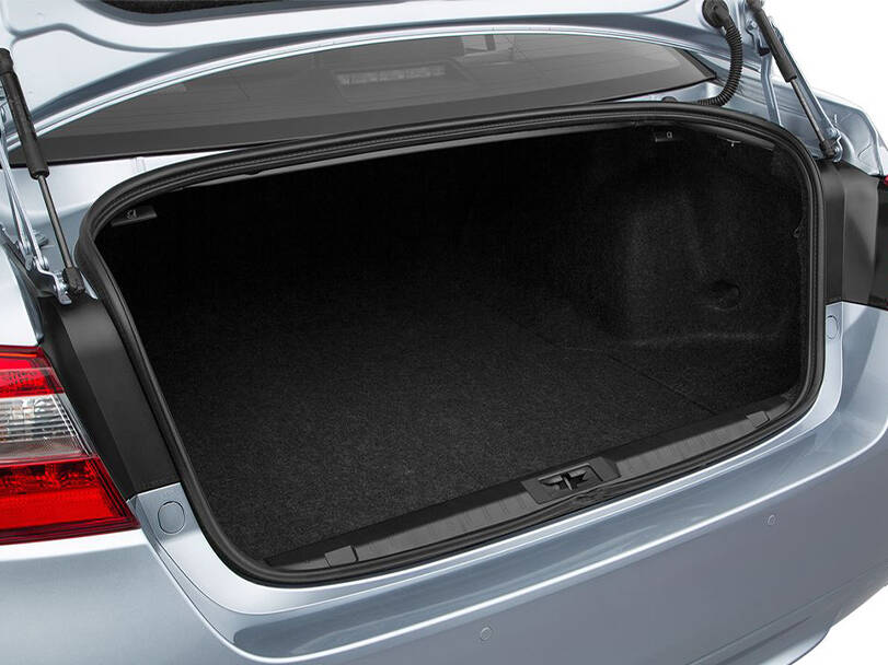 سوبارو ليجاسي الجيل السادس (BN) الداخلية 