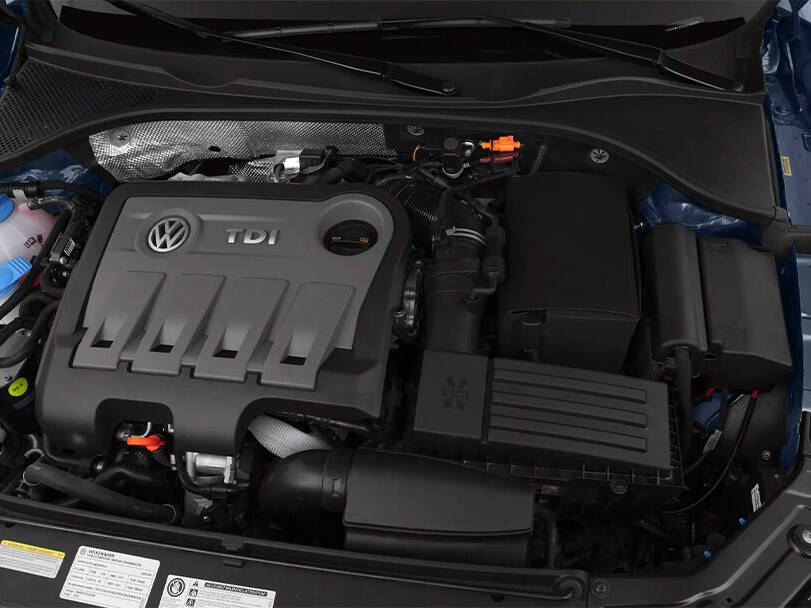 Volkswagen Passat 6th Generation Pictures: Explore 15 Images of Interior and Exterior Image-5