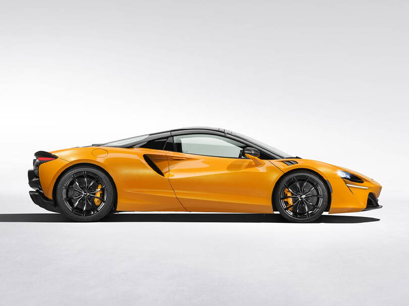 ماكلارين أرتورا 2025 الخارجية 