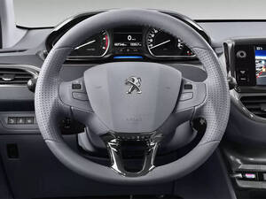 بيجو 208 الداخلية 