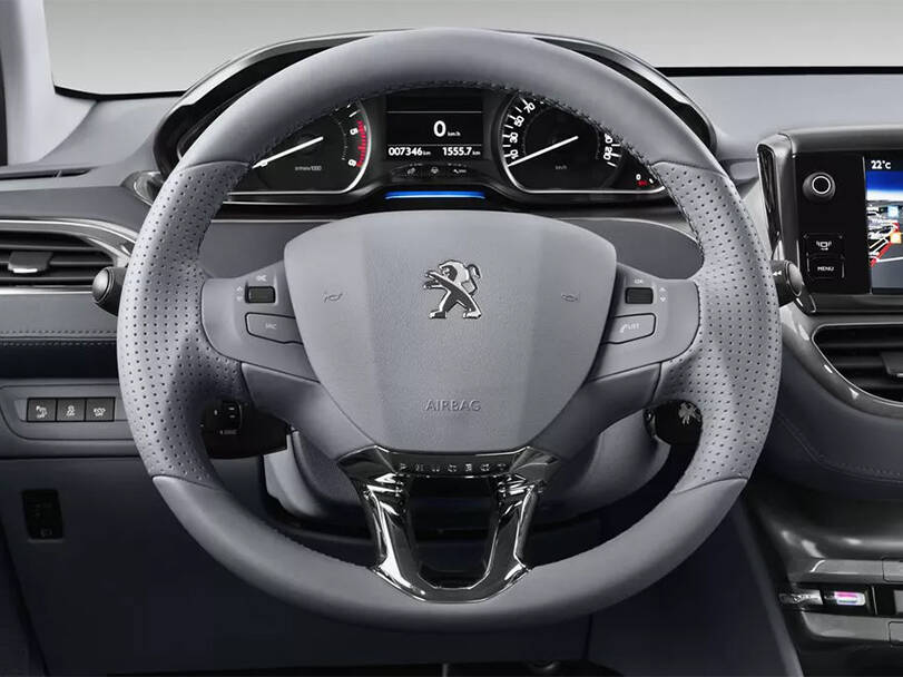 بيجو 208 الداخلية 