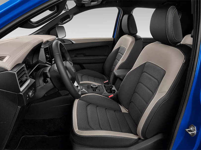 Volkswagen Amarok 2025 Images, Explore 15 Photos of Interior and Exterior Image-12