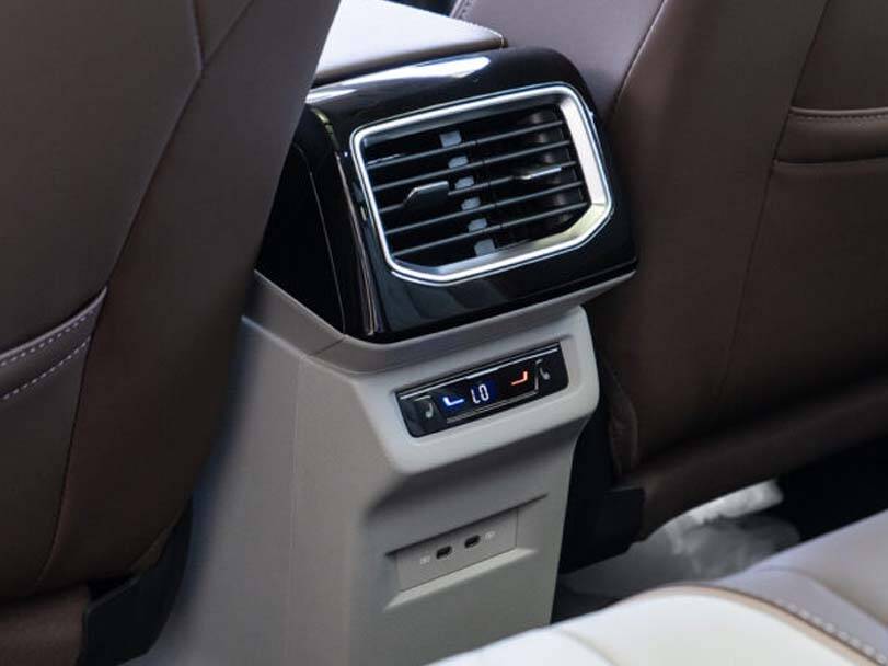 Volkswagen ID.6 Interior 