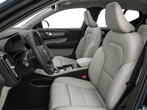 Volvo XC40 Interior 
