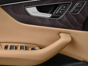 أودي RS Q8 الداخلية Door Control