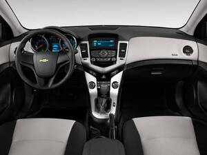 شيفروليه كروز الداخلية 