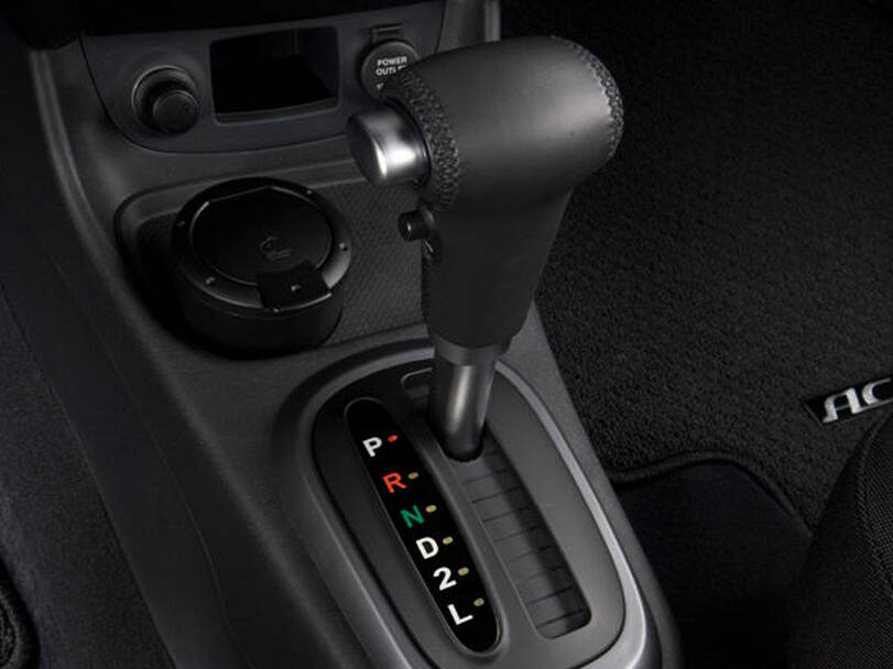 هيونداي أكسنت الجيل الثالث صور داخلية وخارجية Image-17