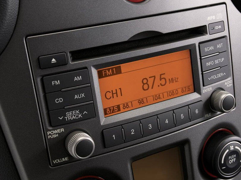 كيا كارينز الجيل الثاني (الأمم المتحدة) الداخلية 