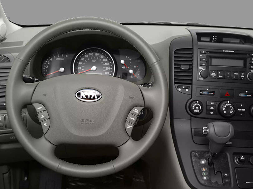 كيا كارنفال الجيل الثاني (VQ) الداخلية 