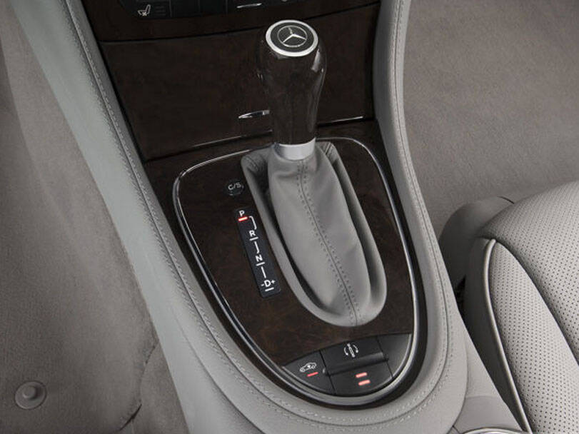 مرسيدس بنز CLS Class الجيل الأول (C219) الداخلية 