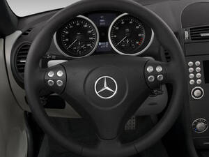 مرسيدس بنز SLK Class الداخلية 
