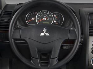 ميتسوبيشي غالانت الداخلية 