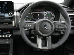 ميتسوبيشي L200 الداخلية 