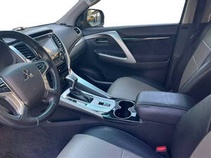 ميتسوبيشي مونتيرو سبورت الداخلية 