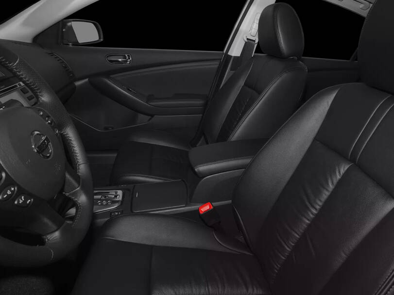 نيسان التيما الجيل الثالث (L31) الداخلية 