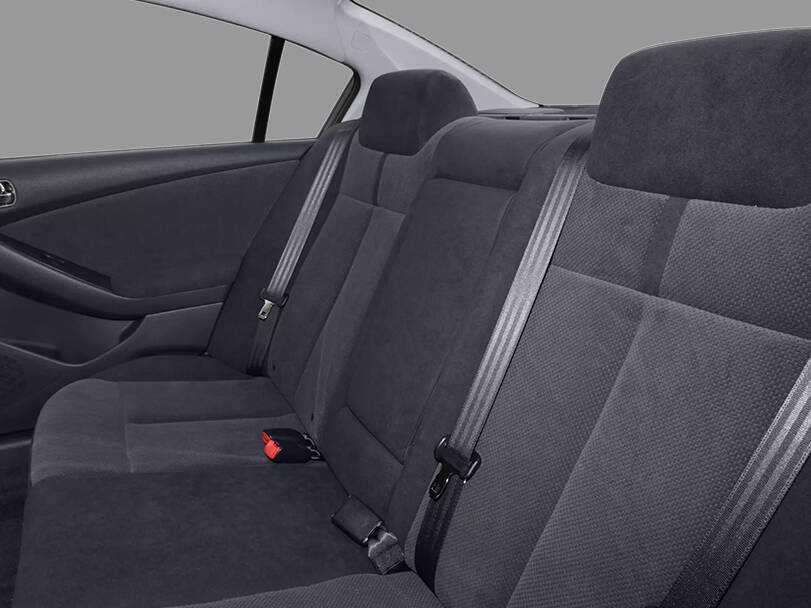 نيسان التيما الجيل الرابع (L32) الداخلية 