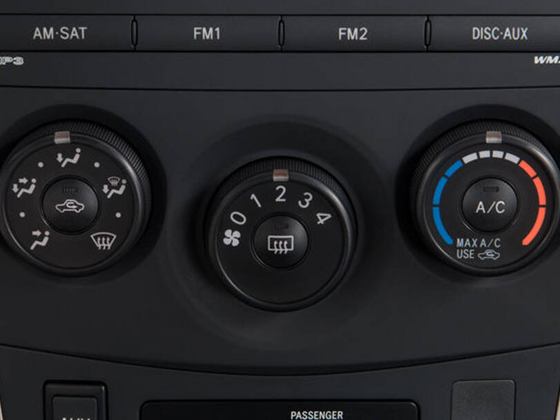 Toyota Corolla 10th (E140) Generation Interior 