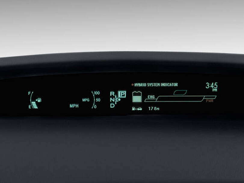 تويوتا بريوس الداخلية 