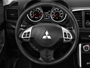 ميتسوبيشي لانسر الداخلية Steering Wheel