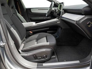 بولستار 4 الداخلية 