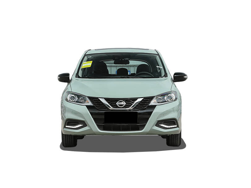 Nissan Tiida Exterior 