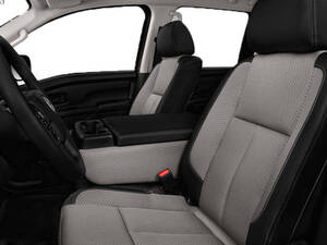 نيسان تيتان الداخلية 