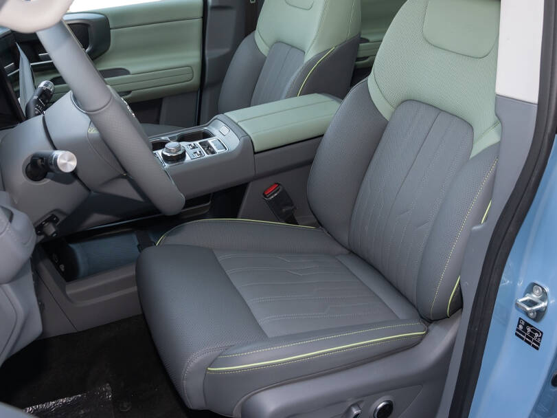 BAIC BJ40 Interior 