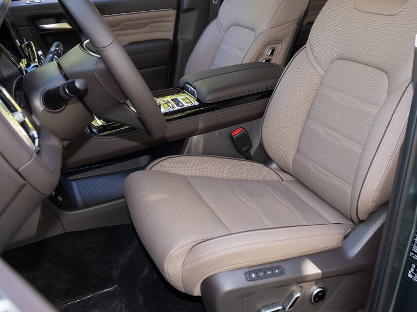 BAIC BJ60 Interior 