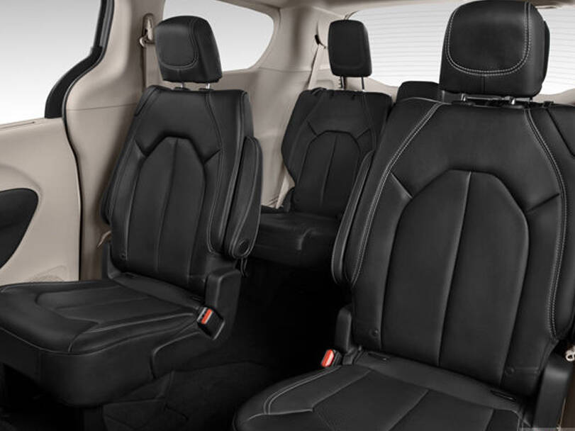 كرايسلر فوييجر 2026 الداخلية 