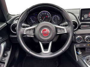 فيات 124 Spider الداخلية 