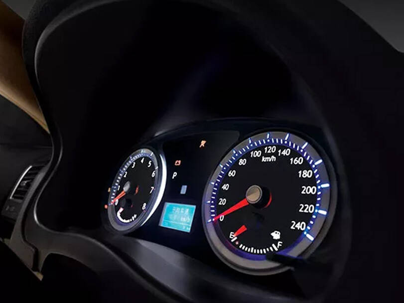 Geely Emgrand 8 Interior 