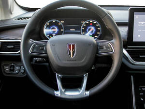 هونغ تشي إي‑إتش إس 3 الداخلية 