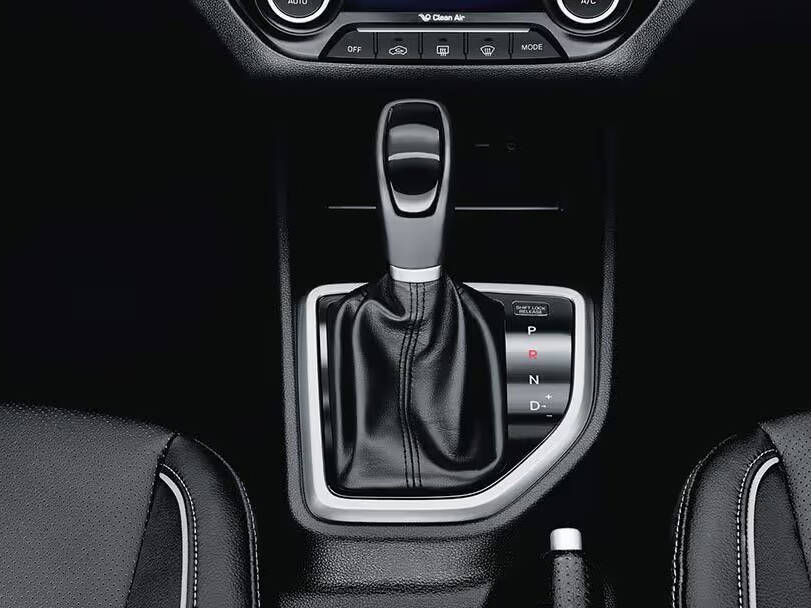 هيونداي جراند كريتا الجيل الأول (GS) الداخلية 