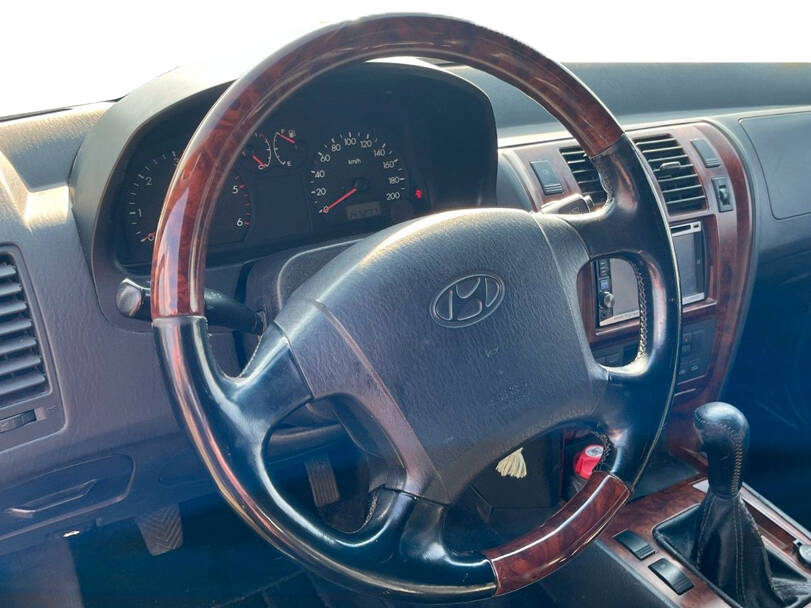 Hyundai Terracan Interior 