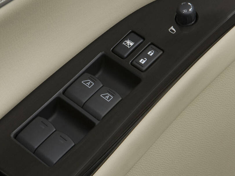 Infiniti EX35 Interior 