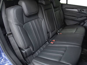 Isuzu Mu-X Interior 