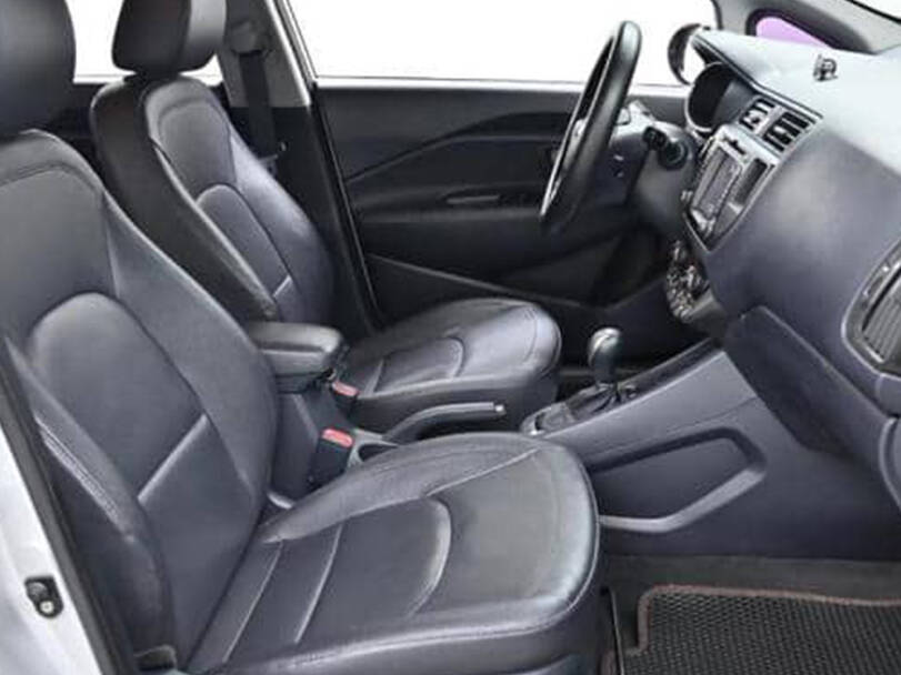 Kia Pride Interior 