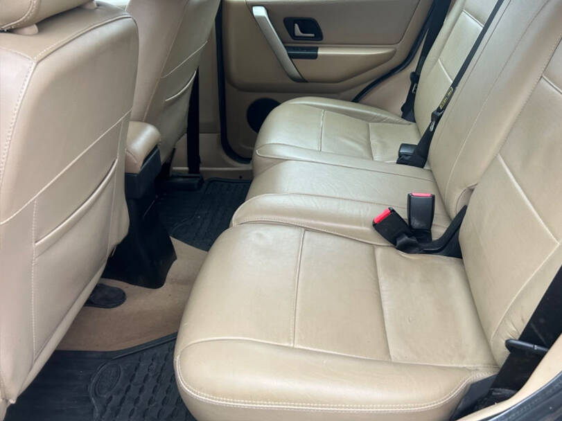 Land Rover LR2 1st (L314) Generation Interior 