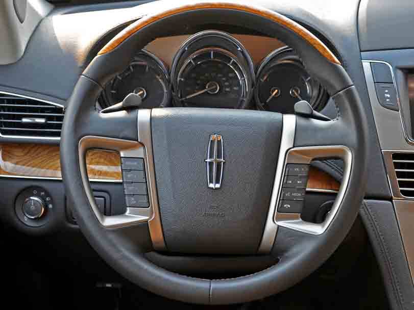 Lincoln MKT Interior 