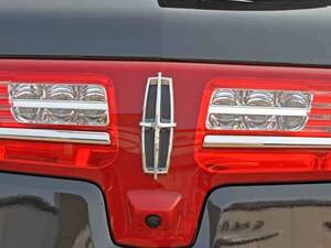 Lincoln MKT Exterior 