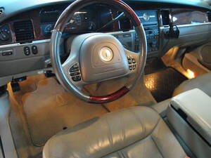 لينكون تاون كار الداخلية 