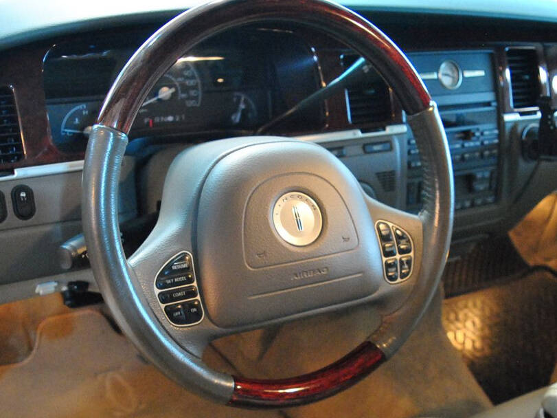 Lincoln Town Car Interior 