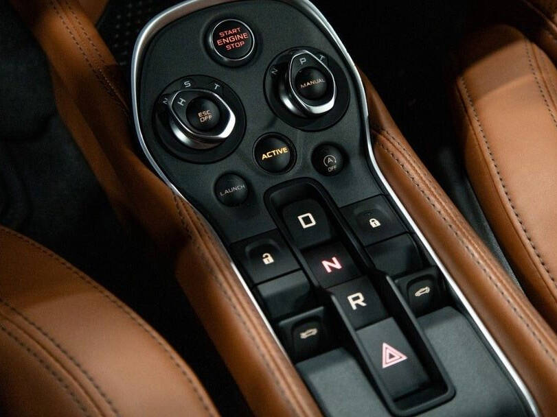 McLaren 570GT Interior 