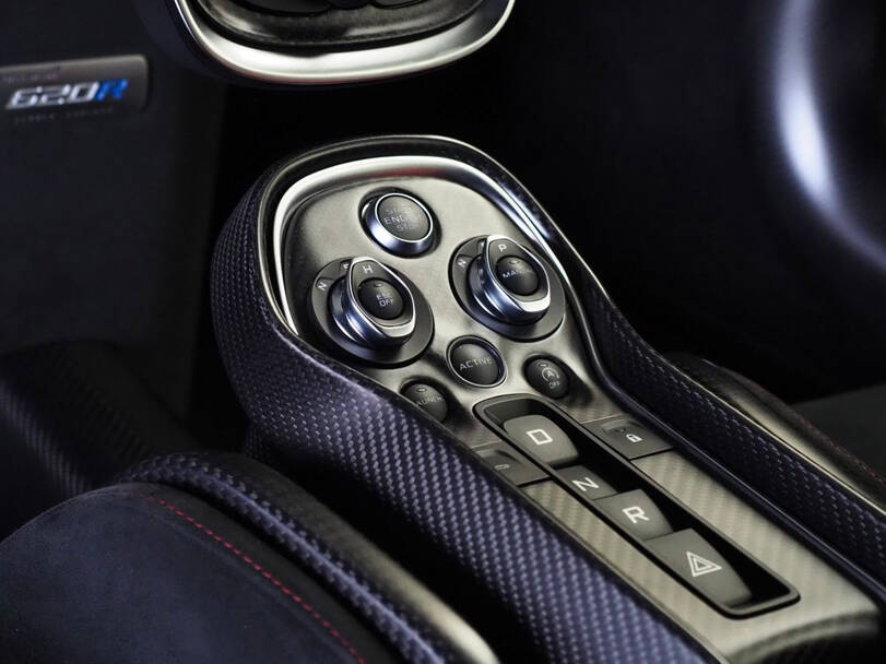 McLaren 620R Interior 