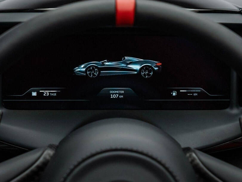 McLaren Elva Interior 