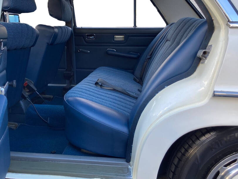 Mercedes Benz 250 Interior 