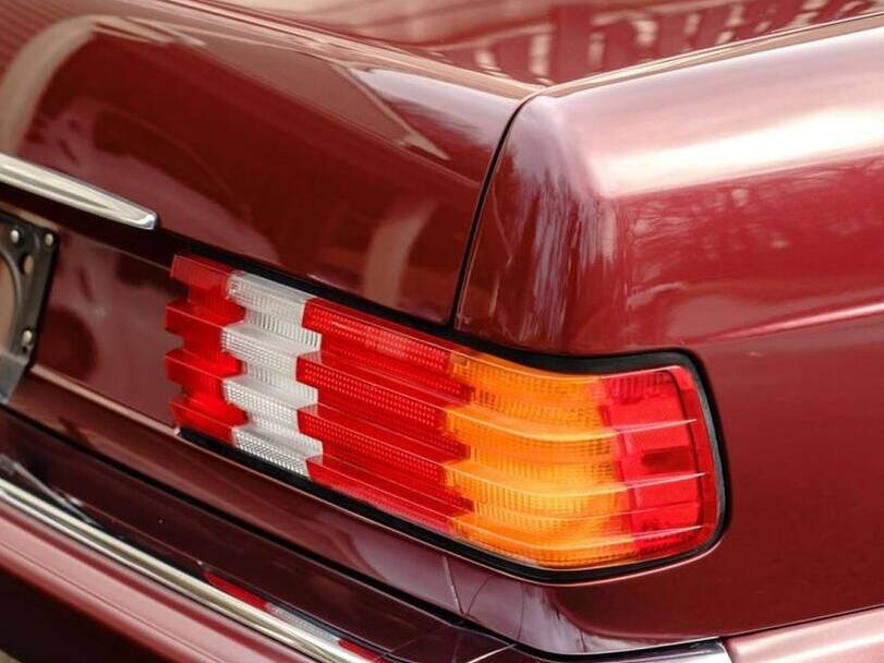 Mercedes Benz 420 Exterior 