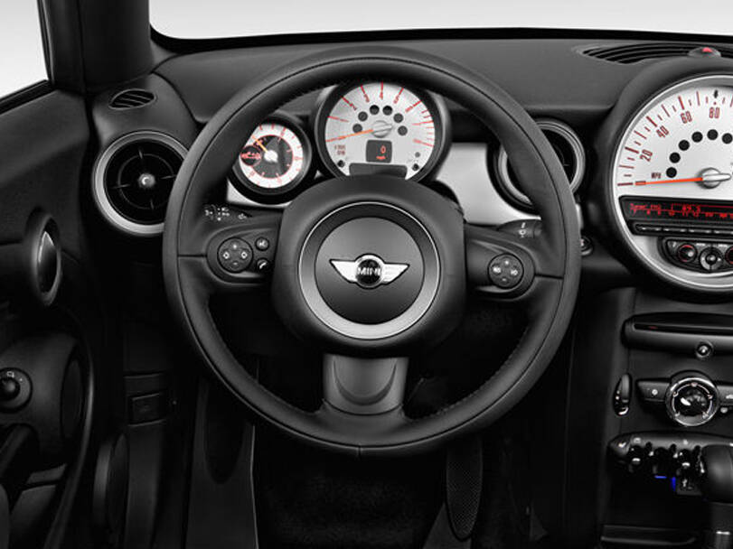 ميني رودستر الداخلية 