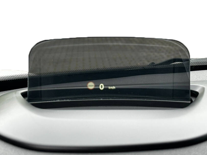 ميني SE إي في الداخلية 